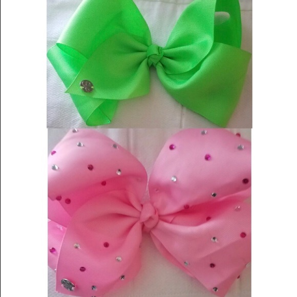 Two large Jojo Siwa bows - Picture 1 of 1